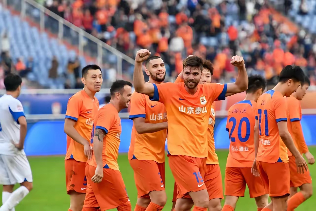 清晨上海海港手感冰凉——德国杯节点到来,压力陡增,球队文化再被提及(山屿海爆雷原因) 清晨上海海港手感冰凉——德国杯节点到来,压力陡增,球队文化再被提及(山屿海爆雷原因)